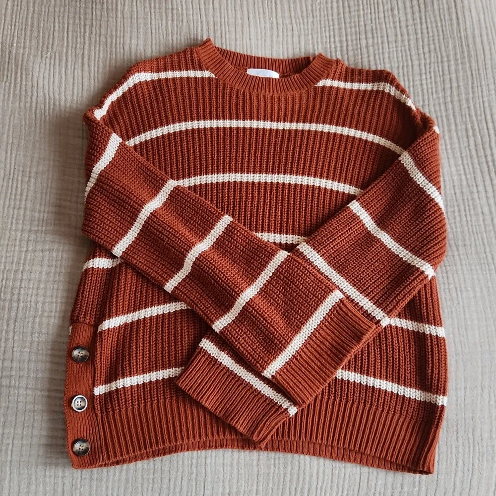 Sweater - Picture 1 of 1